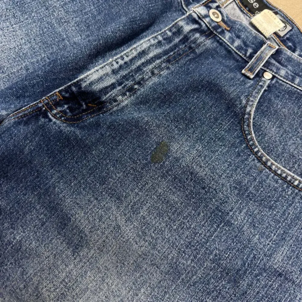 Vintage Levi's SilverTab Loose Fit Denim Shorts Blue Size 34